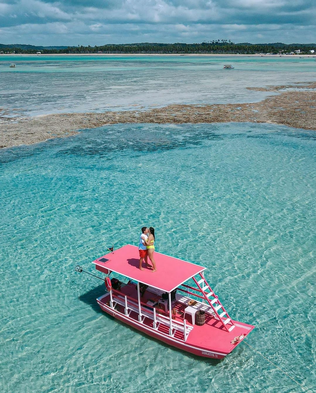 CLUBE AGUAS CLARAS  Roteiro da Larissa Phasseios